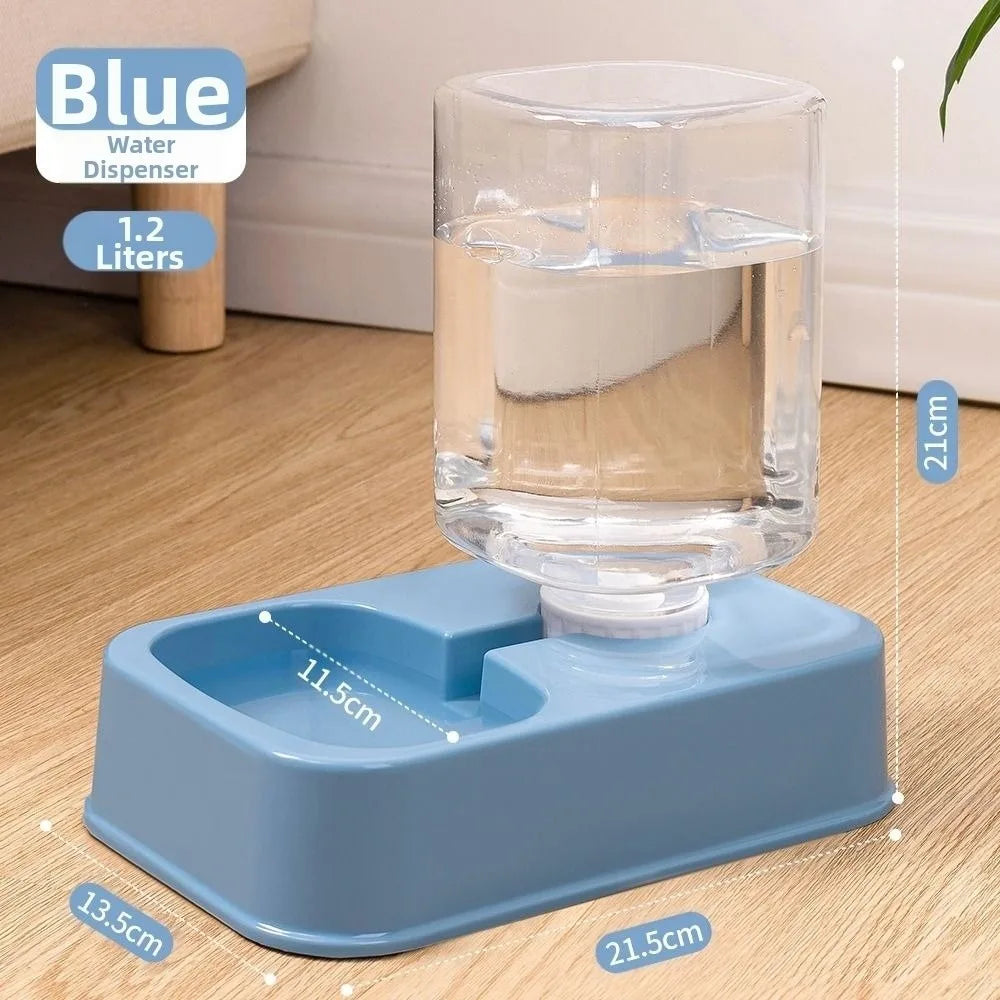 Dispensador de agua para perros azul, 1.2 litros, con base antideslizante y medidas detalladas